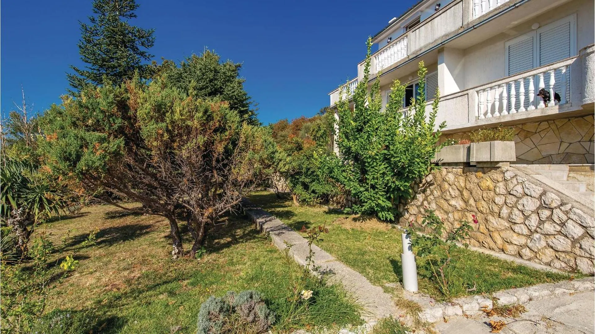 3 Bedroom Cozy Apartment In Supetarska Draga 0*,  Croatia