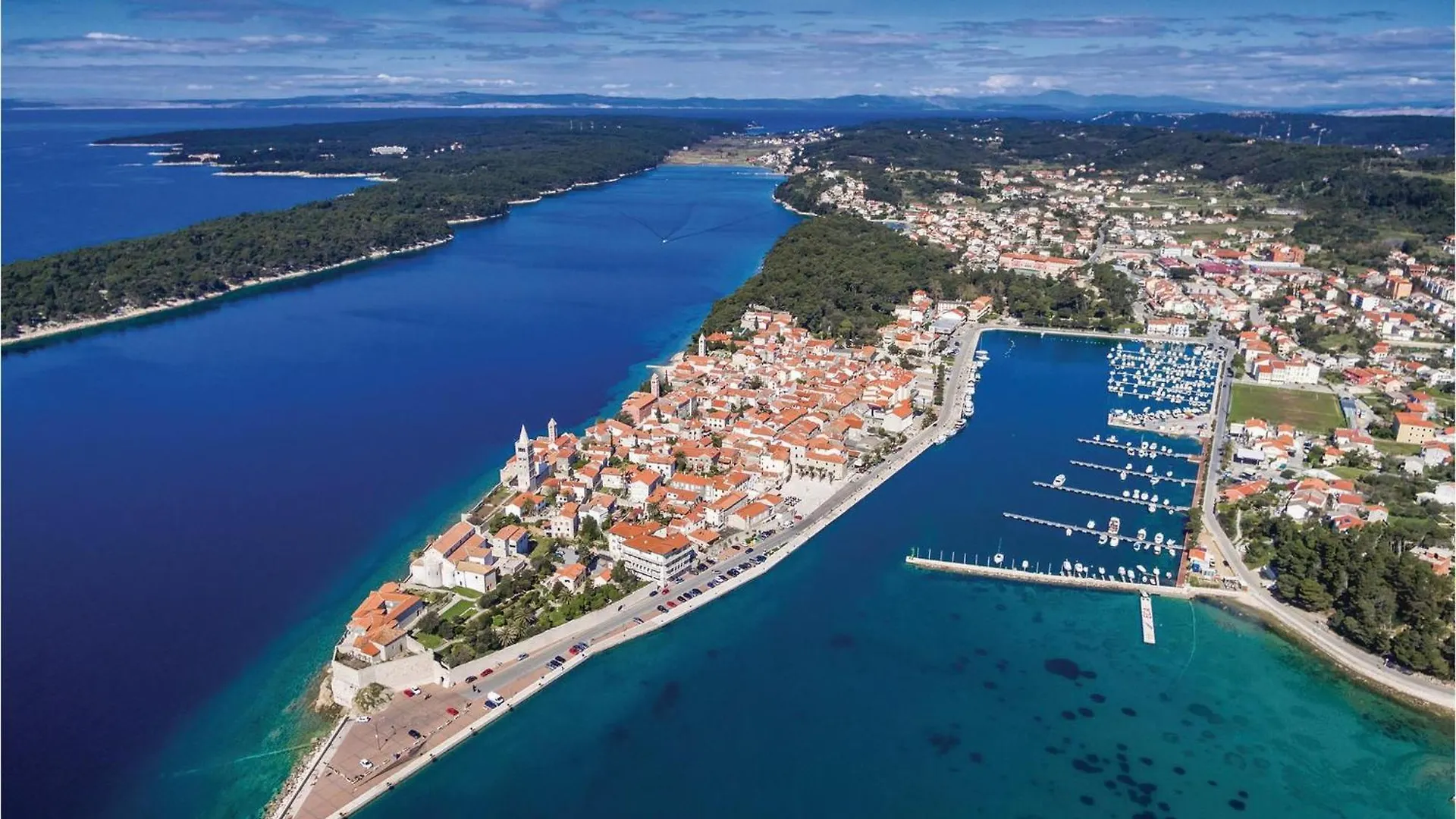 3 Bedroom Cozy Apartment In Supetarska Draga